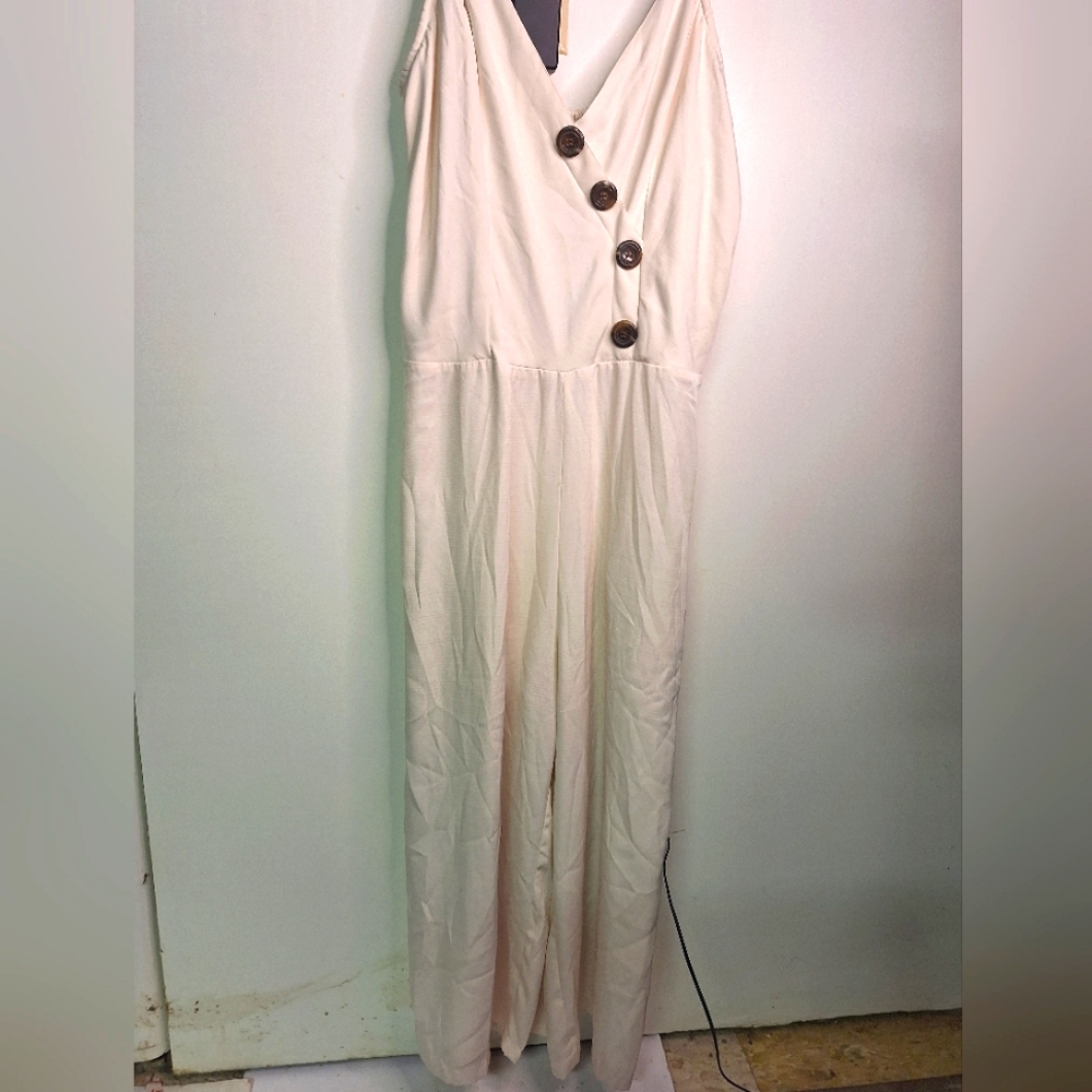 Style House Ivory  Cropped Jumpsuit size S LAST CHANCE